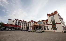 Shangri-la Zhaxidele Hotel